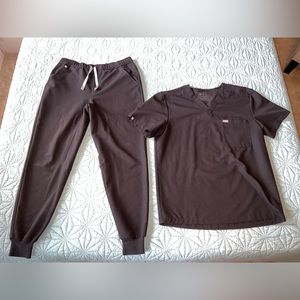 Black figs scrub pants and top size large